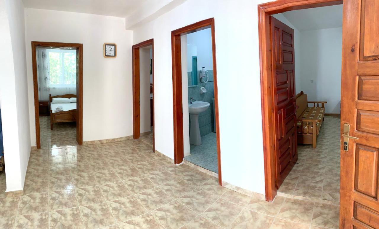 Duka Apts Sarande Luaran gambar
