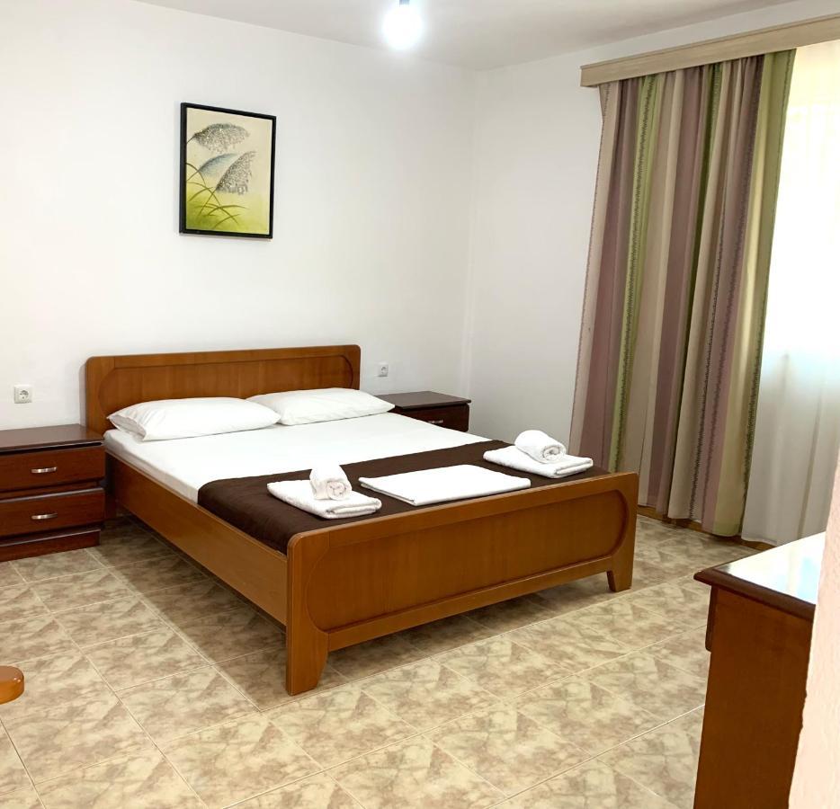Duka Apts Sarande Luaran gambar