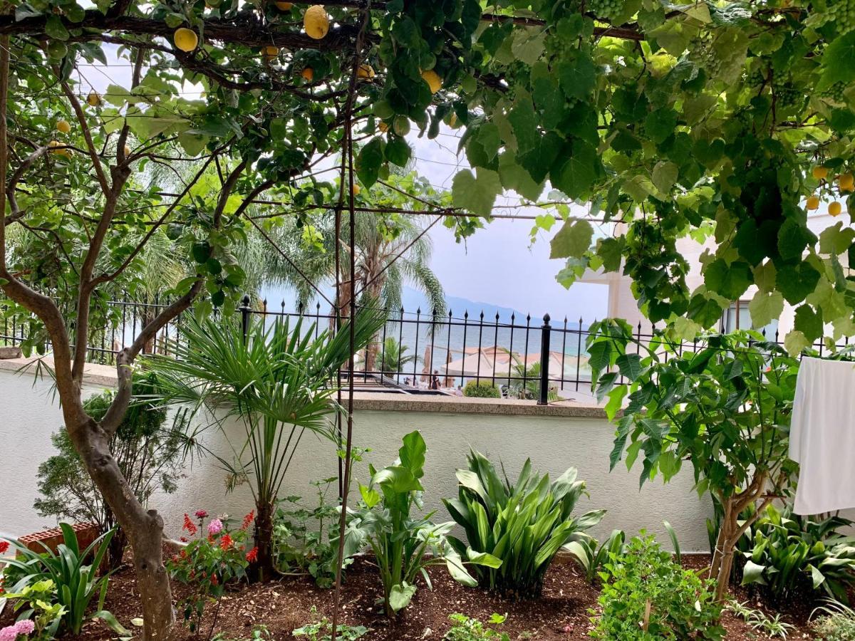 Duka Apts Sarande Luaran gambar