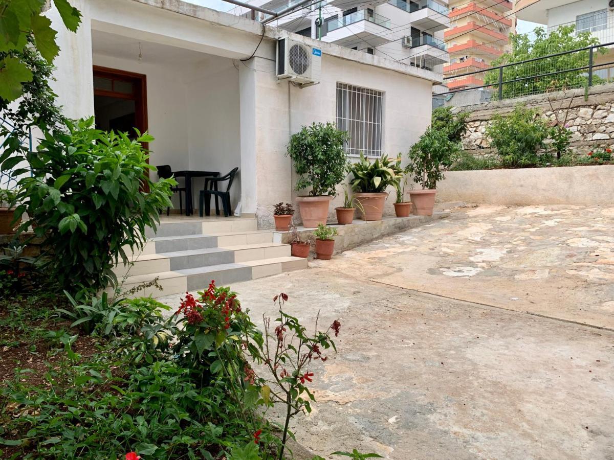 Duka Apts Sarande Luaran gambar