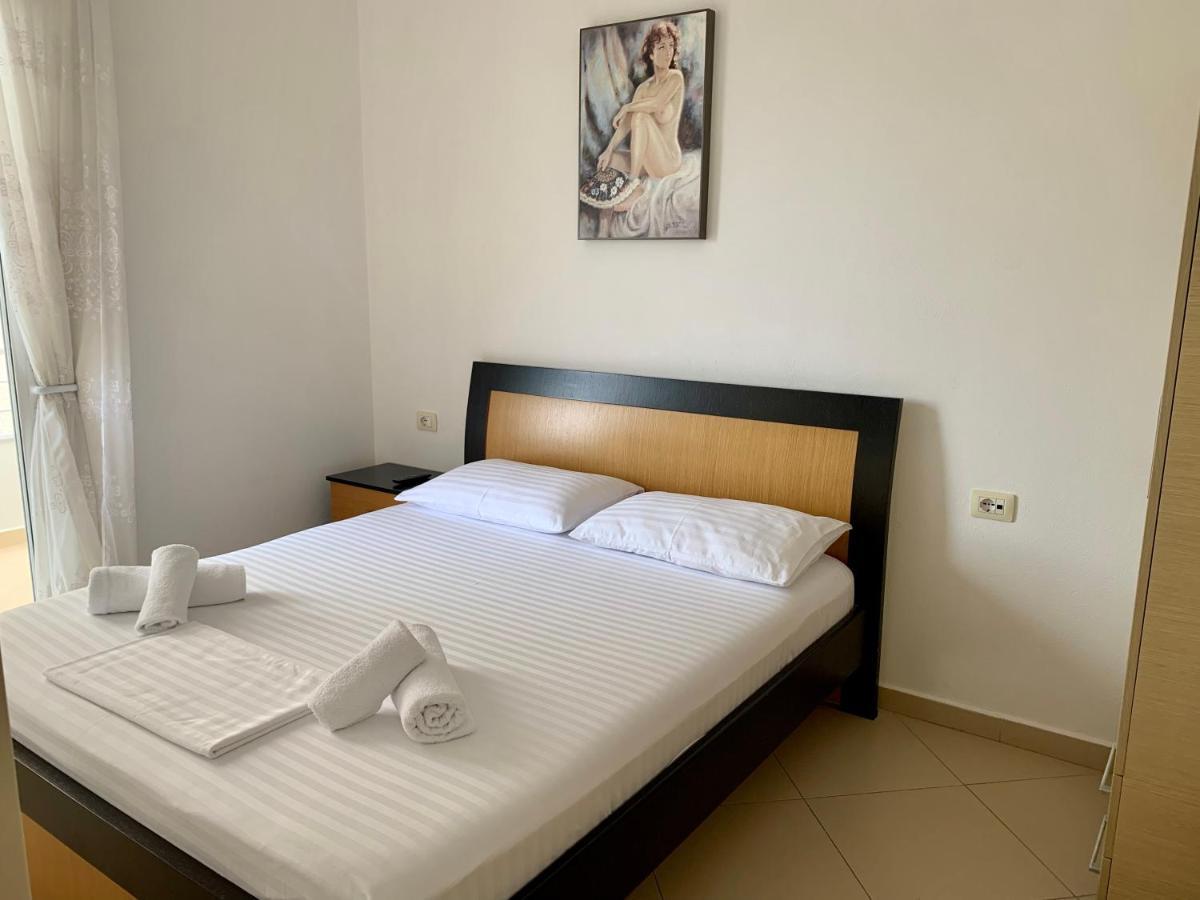 Duka Apts Sarande Luaran gambar