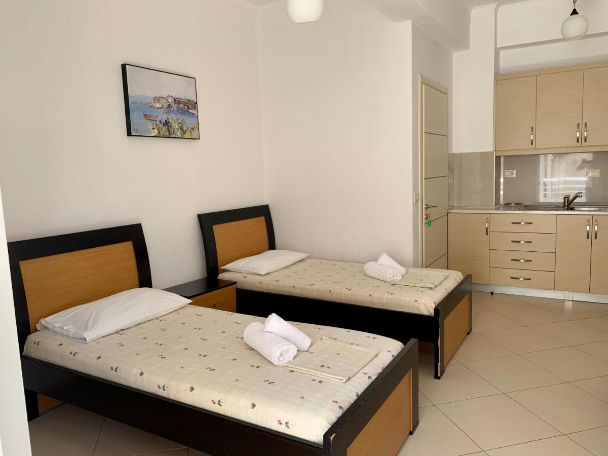 Duka Apts Sarande Luaran gambar
