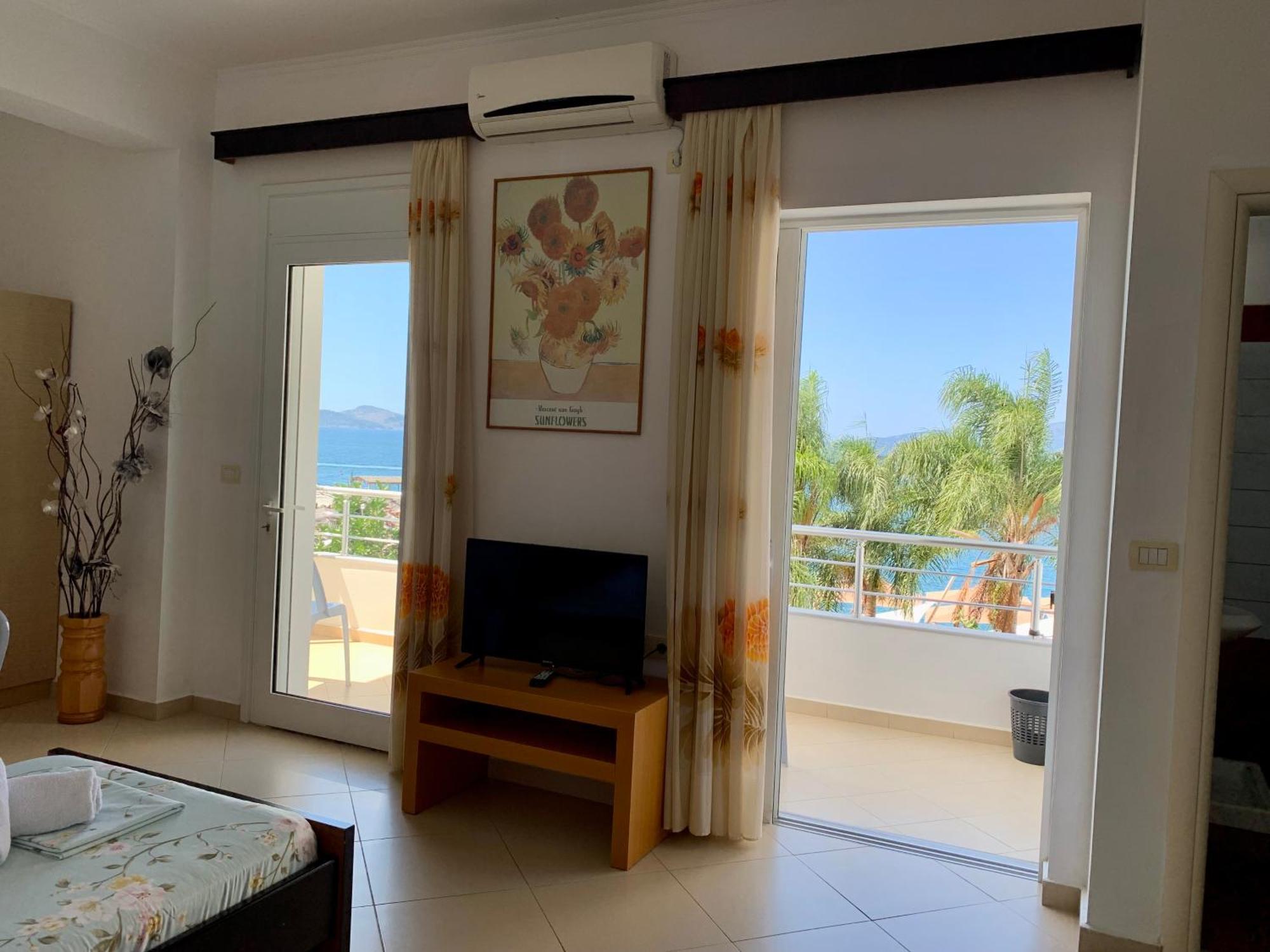 Duka Apts Sarande Luaran gambar