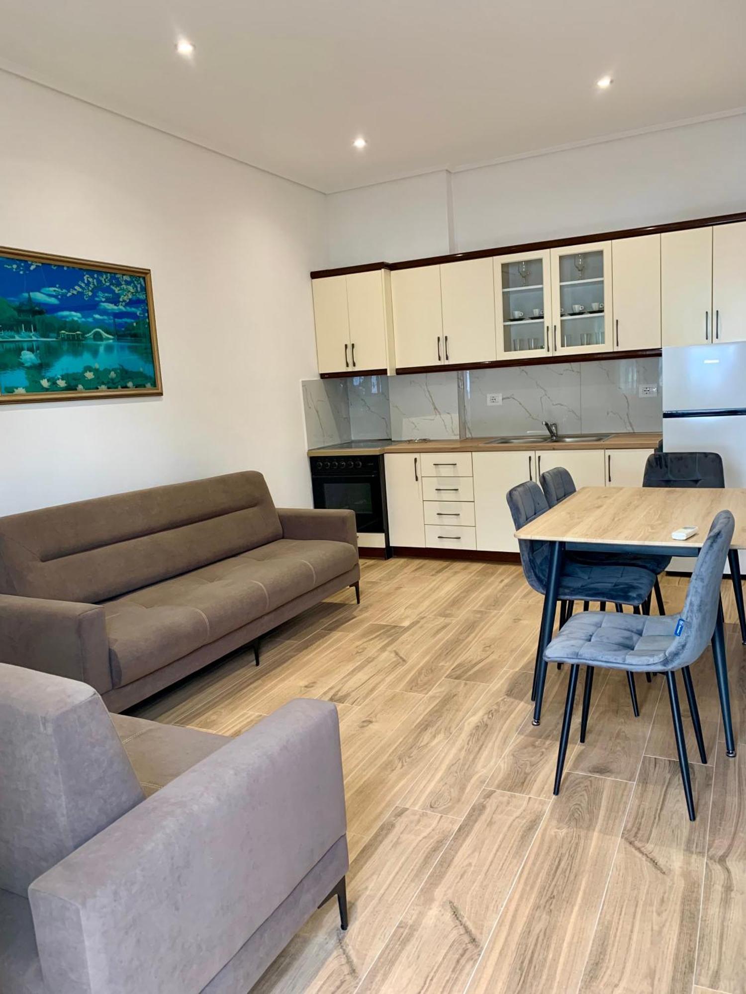 Duka Apts Sarande Luaran gambar