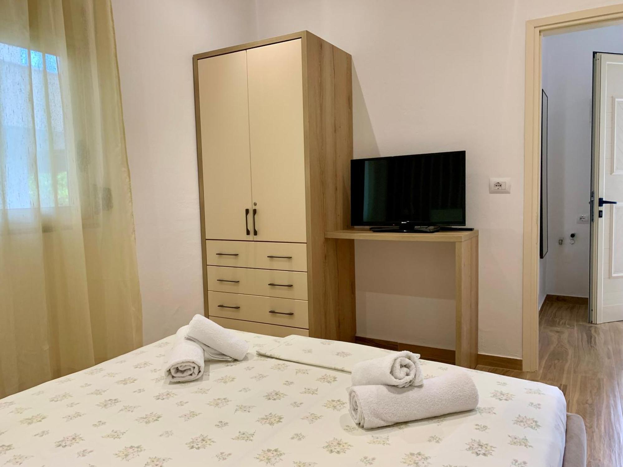 Duka Apts Sarande Luaran gambar